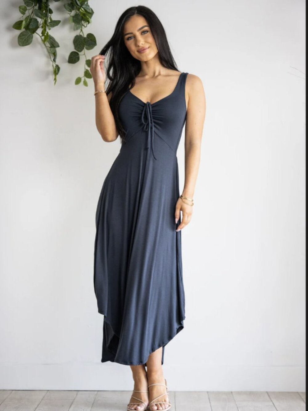 Sozy Sarah Midi Dress in Graphite Size Small Flowy Sleeveless